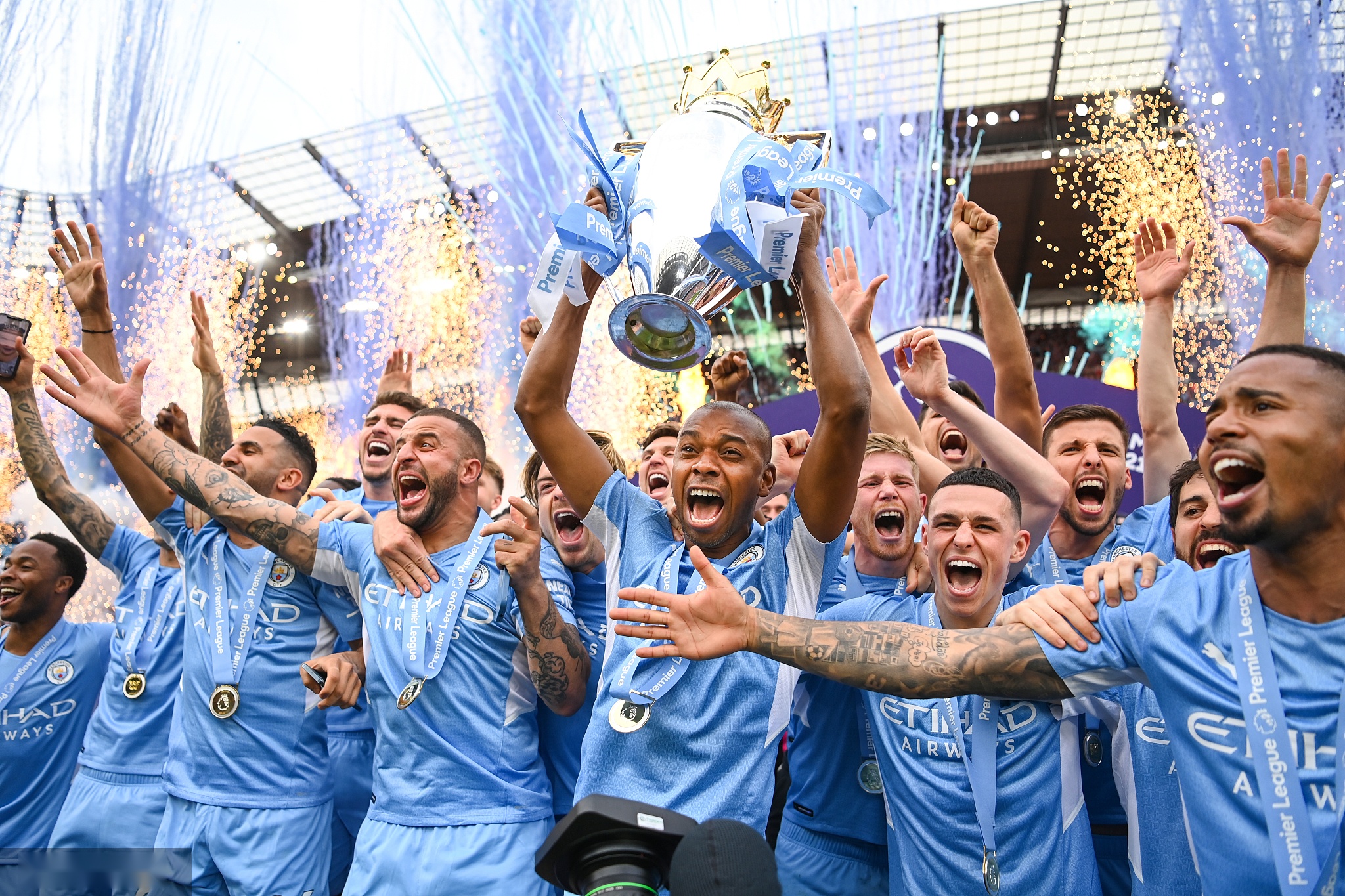 赛季也一直 赛季也一直