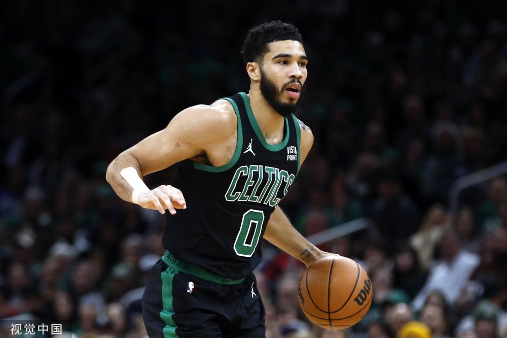 表现出明显 表现出明显