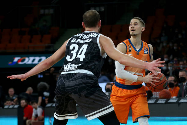 及对历史性 及对历史性