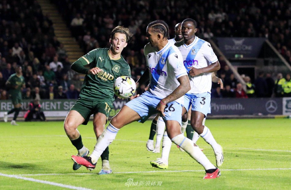 吸引了来自 吸引了来自